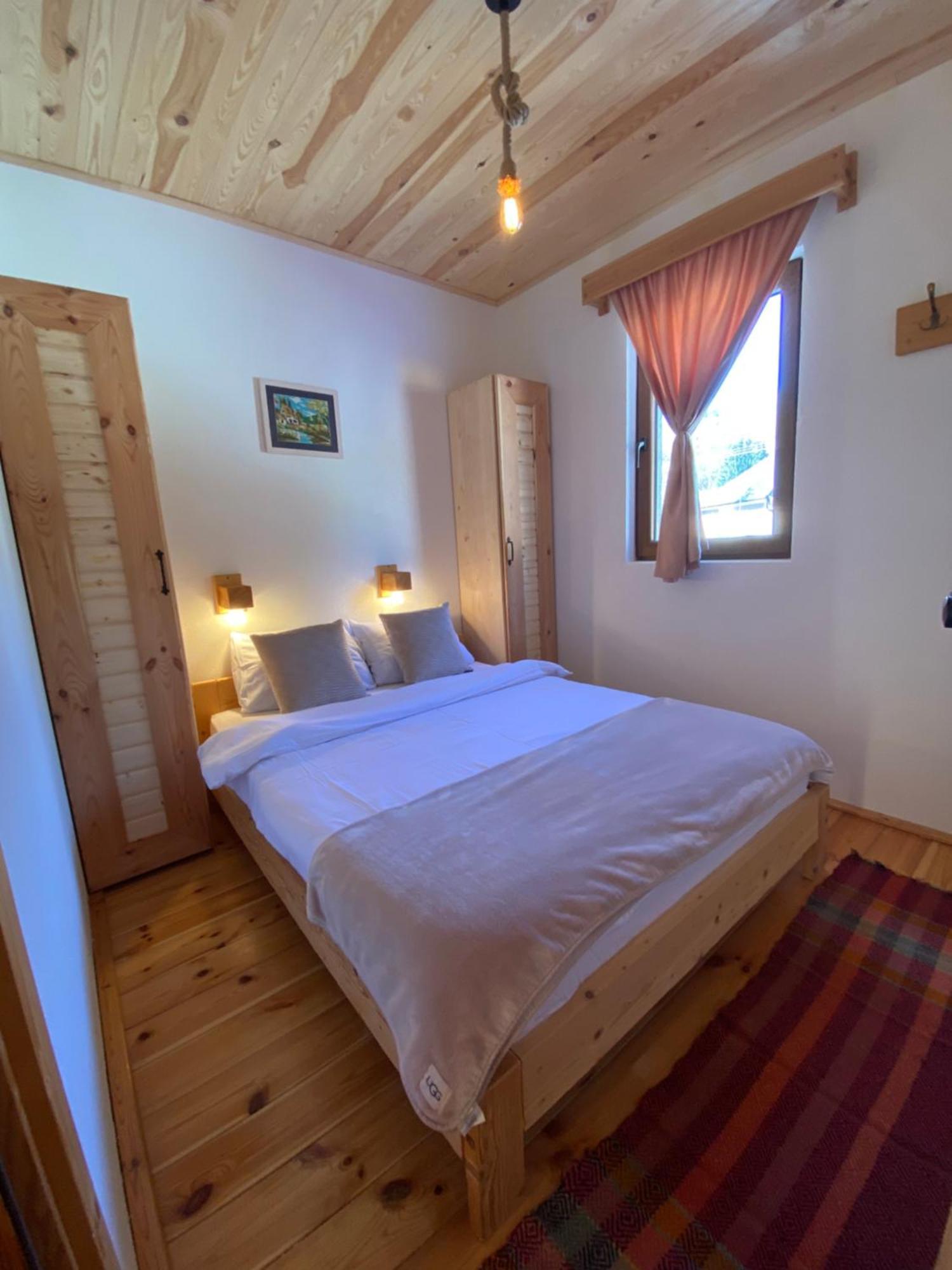 Pubhouse & Rooms Pahulja Kolašin المظهر الخارجي الصورة