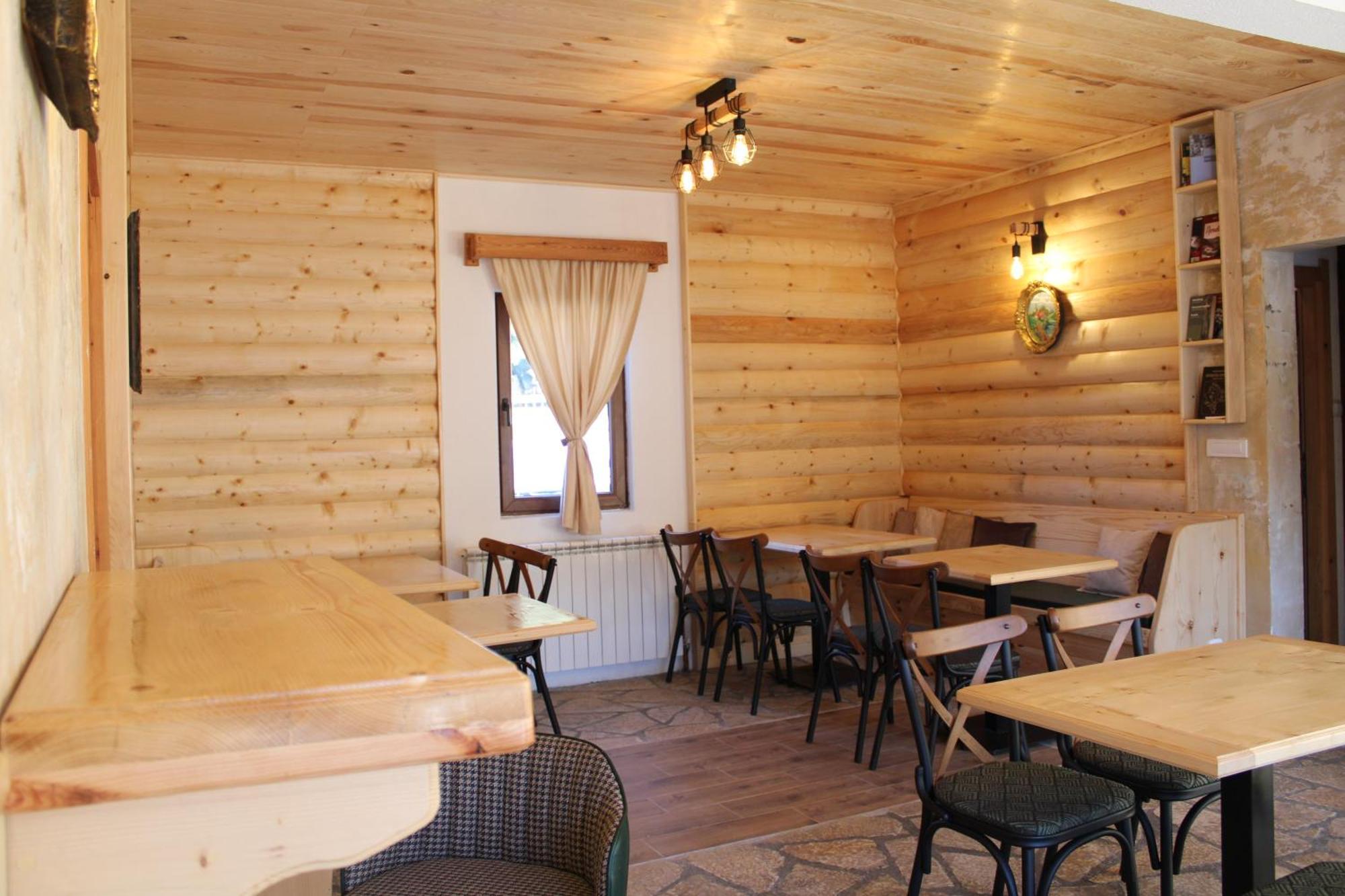 Pubhouse & Rooms Pahulja Kolašin المظهر الخارجي الصورة