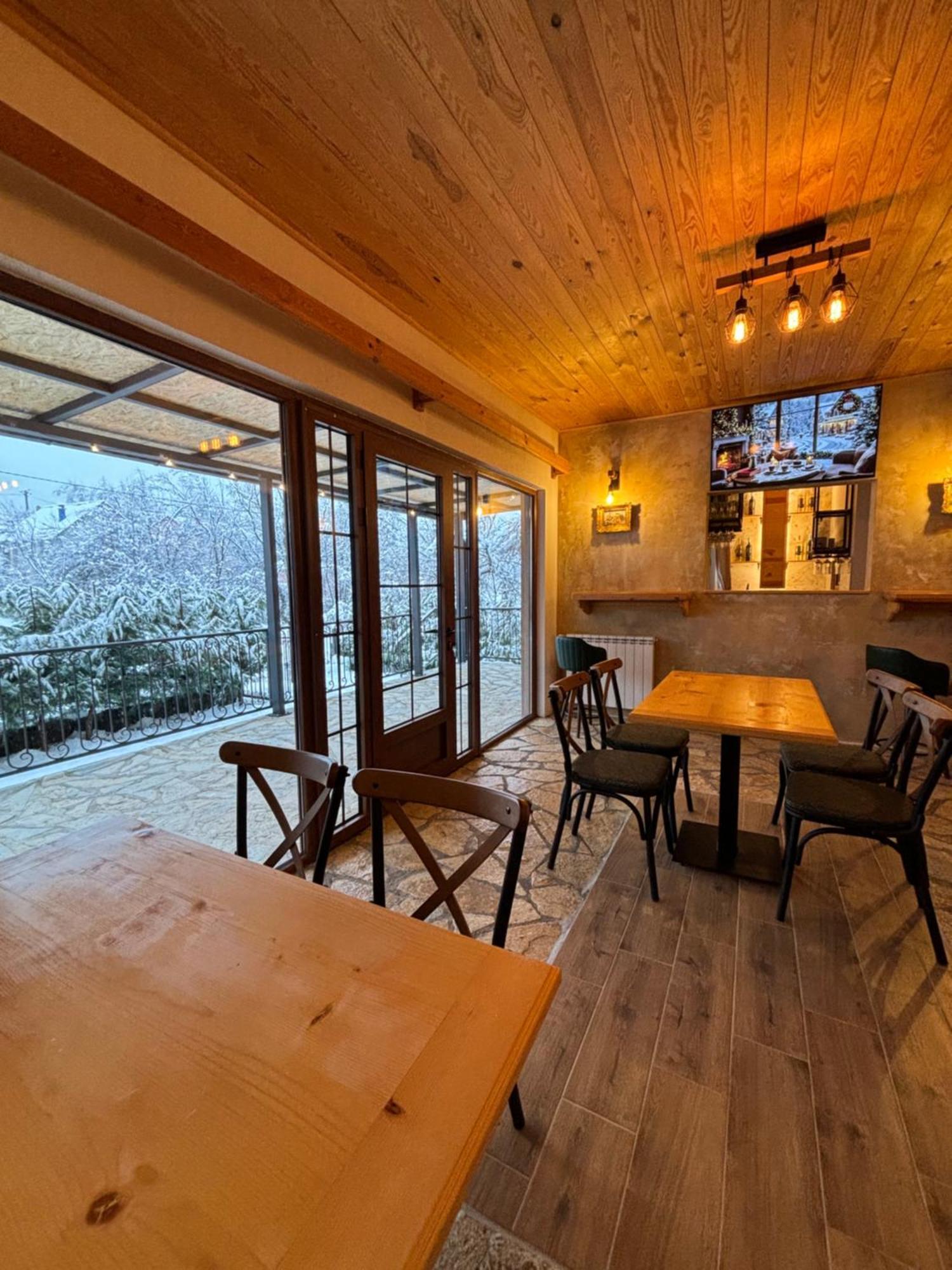 Pubhouse & Rooms Pahulja Kolašin المظهر الخارجي الصورة
